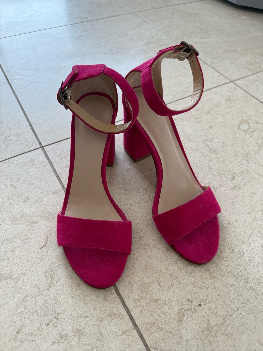 MGemi Women’s Fuchsia Ankle-Strap Block Heel Sandals